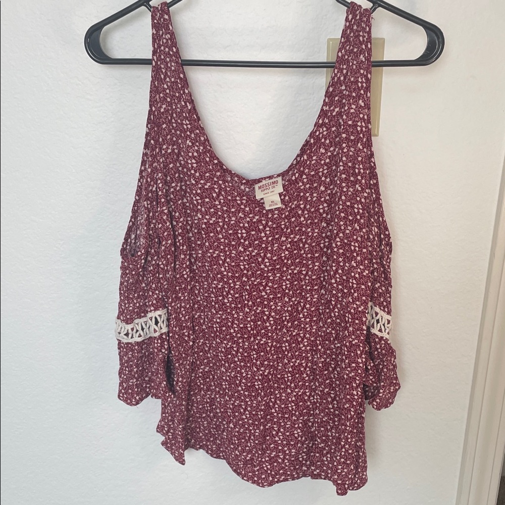 Mossimo Supply Co. Maroon Floral Cold-Shoulder Tank with Crochet Trim